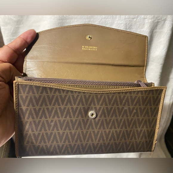 Mario Valentino Vintage Wallet - Picture 4 of 6